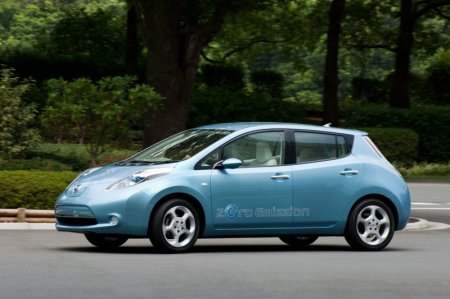 Nissan Leaf    2011 