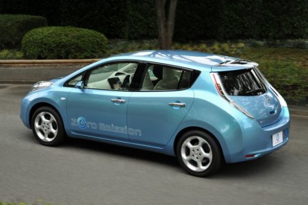 Nissan Leaf    2011 