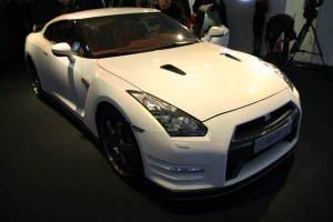 Nissan представил обновленный GT-R 2012 модельного года