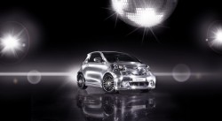 Toyota iQ Disco: диско-шарик
