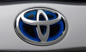 Toyota удвоила прибыль по итогам 2010-2011