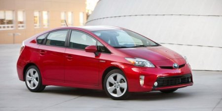 Toyota Prius 2012 получит незначительное обновление